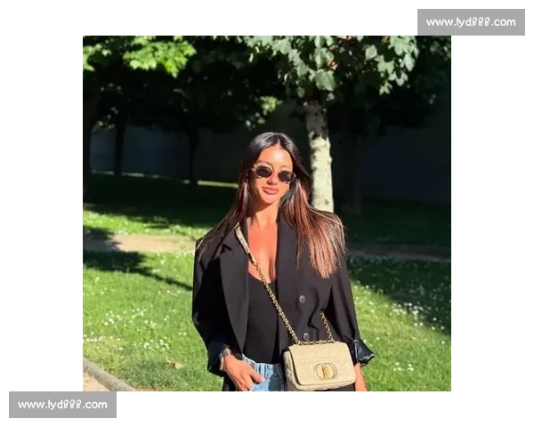 亚马尔 11 岁关注 29 岁网红，五年点赞史引爆年龄争议