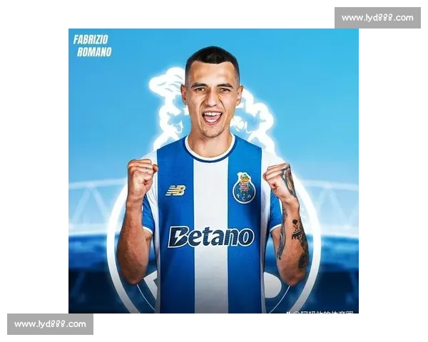 切尔西新援哈托获西蒙斯甜蜜应援：我宝❤️