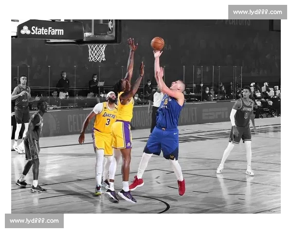 詹皇与乐福的投篮特训:伤病归来的冠军级投射进化 詹皇与乐福的投篮特训:伤病归来的冠军级投射进化