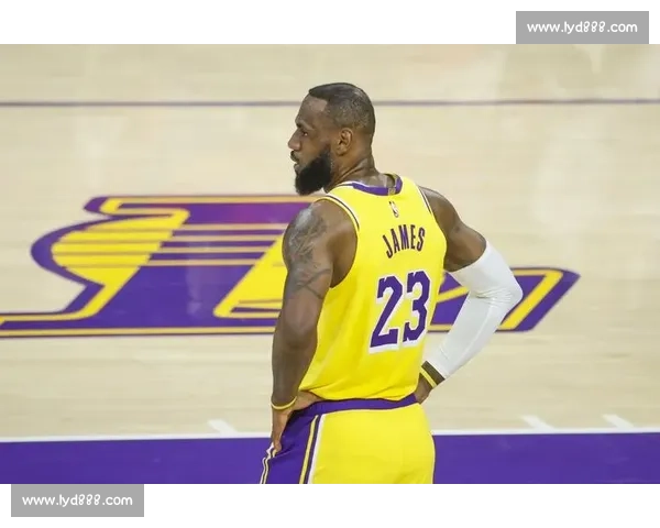 詹皇与乐福的投篮特训:伤病归来的冠军级投射进化 詹皇与乐福的投篮特训:伤病归来的冠军级投射进化