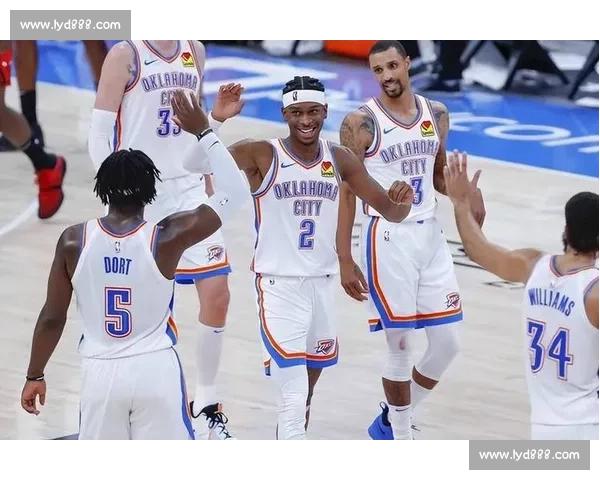 热火对决雷霆总决赛第二战攻防博弈与冠军走势前瞻关键球员表现解析